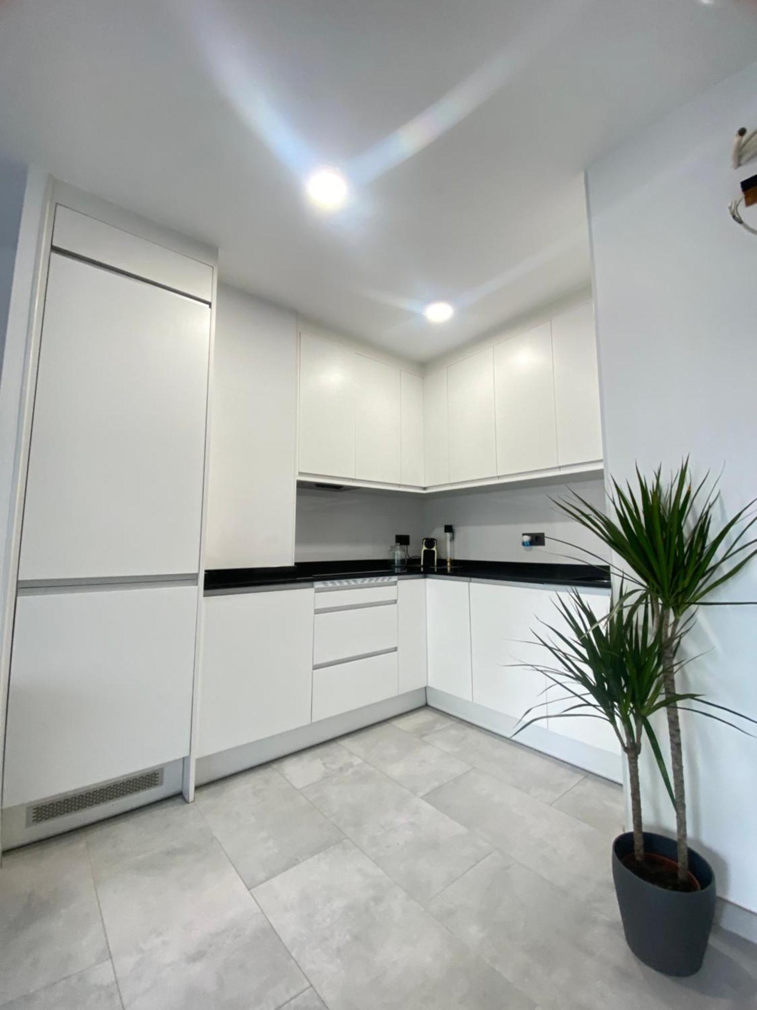 Centrico, Luminoso Y Equipado Apartment Madrid Exterior photo